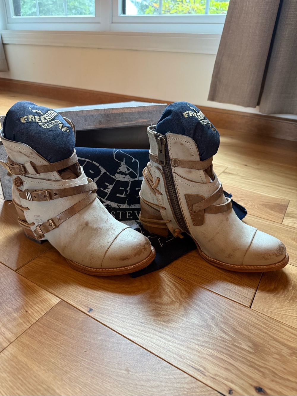 Freebird CRUE Strappy Ice Cream Leather Ankle Boots with Tan Strap Accents - Picture 2 of 14